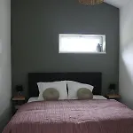 Met De Kippen Op Stok - Vakantiehuisjes Holiday home