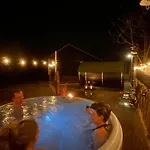 Met De Kippen Op Stok - Vakantiehuisjes * Baexem