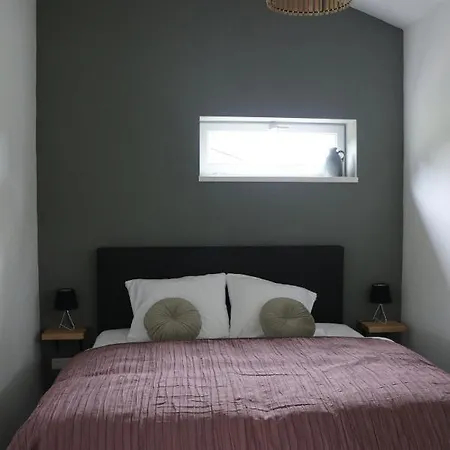 Met De Kippen Op Stok - Vakantiehuisjes Nyaraló