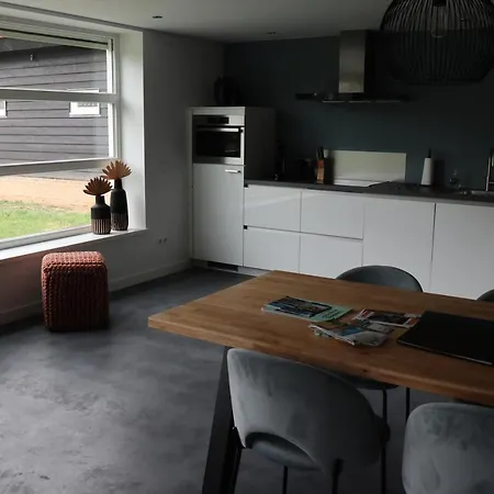 Ferienhaus Met De Kippen Op Stok - Vakantiehuisjes