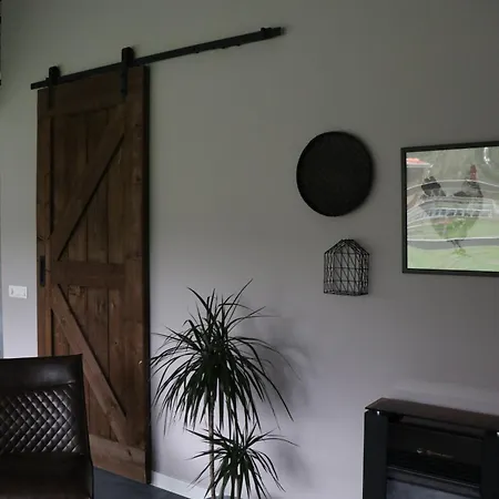 Feriehus Met De Kippen Op Stok - Vakantiehuisjes