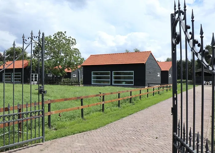 Met De Kippen Op Stok - Vakantiehuisjes * Baexem