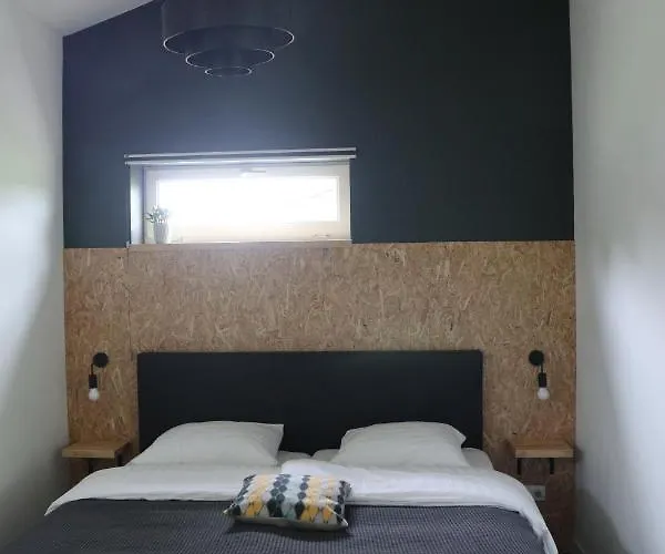 Met De Kippen Op Stok - Vakantiehuisjes Ferienhaus *