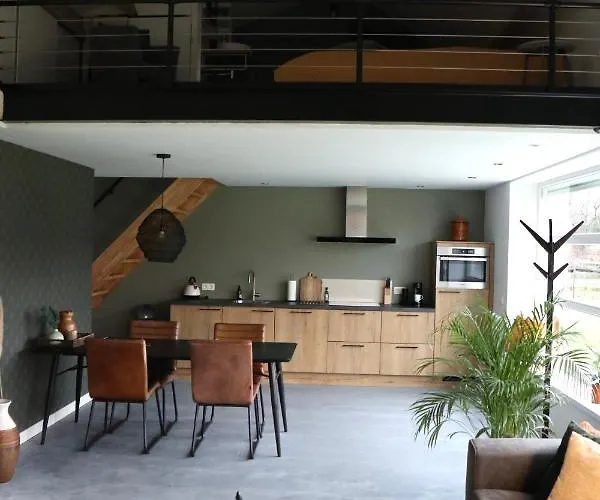 Ferienhaus Met De Kippen Op Stok - Vakantiehuisjes Baexem