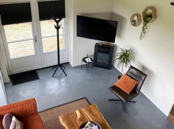 بيت للعطل Met De Kippen Op Stok - Vakantiehuisjes Baexem