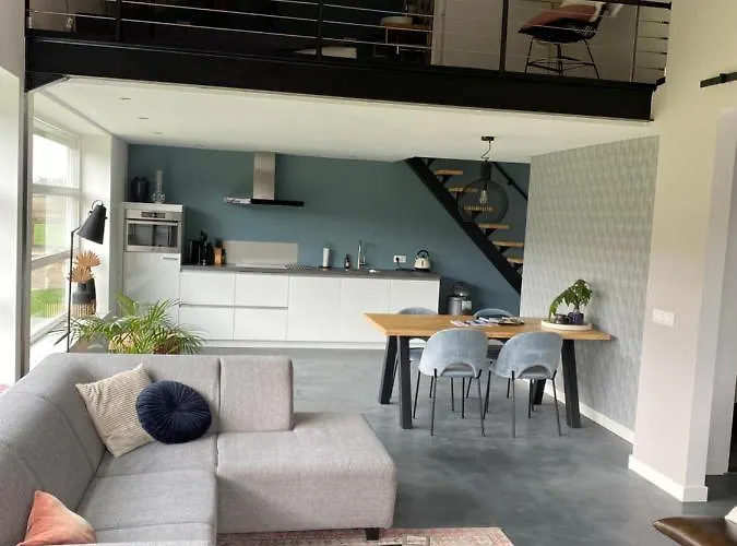 Holiday home Met De Kippen Op Stok - Vakantiehuisjes *