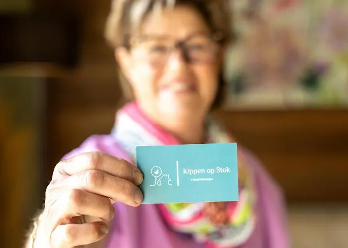 بيت للعطل Met De Kippen Op Stok - Vakantiehuisjes *